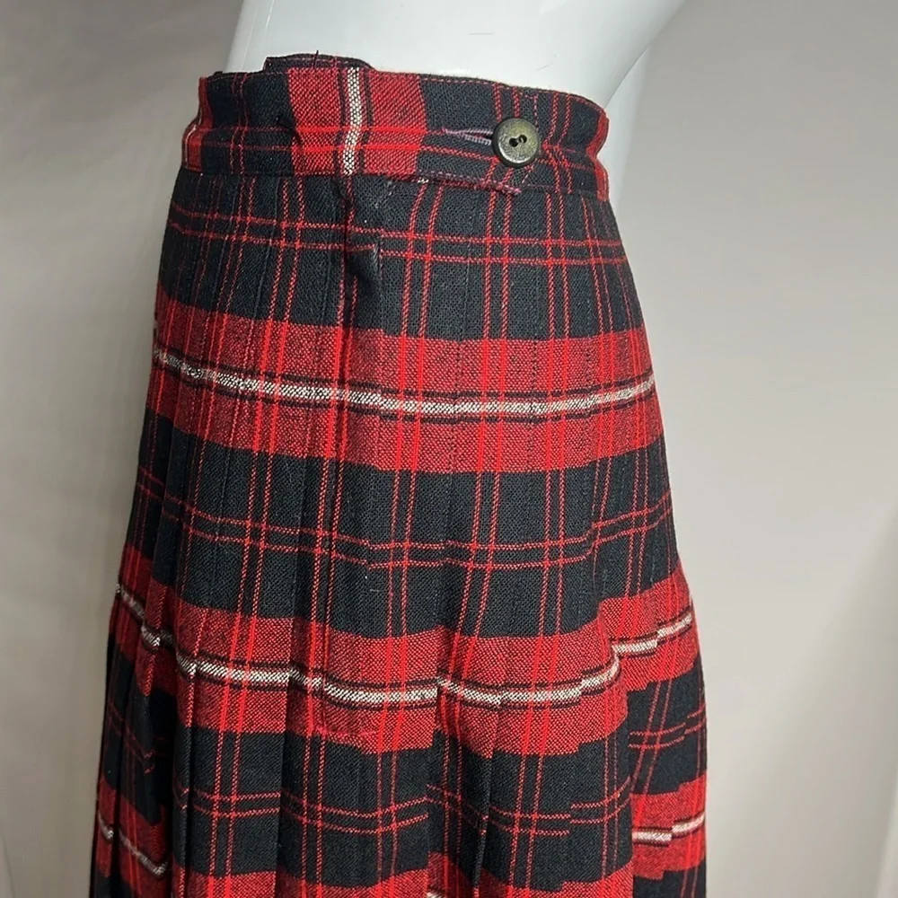 Pendleton Sz 6 Reversable Red Black Wool Flat Front Pleated Midi Skirt